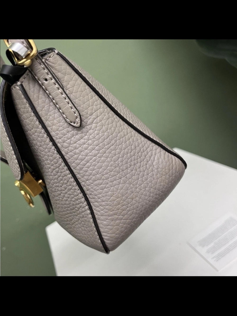 Mulberry Taupe Pebbled Leather Shoulder Bag with Gold Hardware - Picture 11 of 15